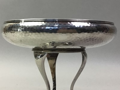 Lot 422 - WALKER & HALL SILVER PLATED COMPORT