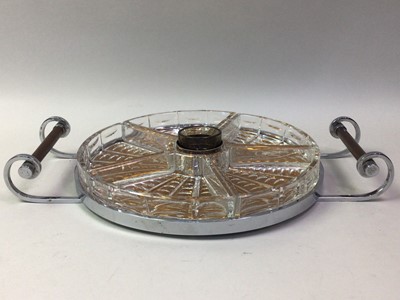 Lot 424 - ART DECO SERVING TRAY