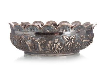 Lot 1097 - INDIAN SILVER OVAL BOWL