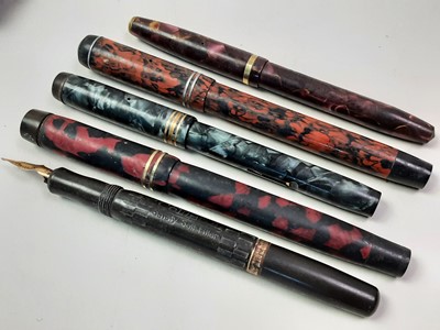 Lot 517 - GROUP OF FIVE FOUNTAIN PENS