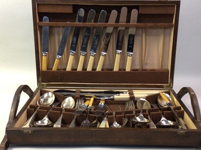 Lot 576 - CANTEEN OF CUTLERY