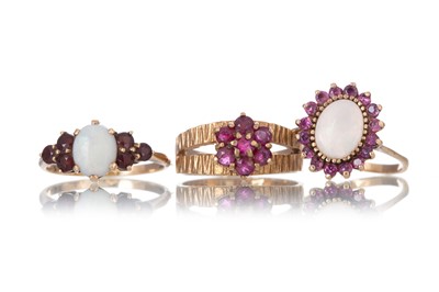 Lot 1188 - THREE GEM SET RINGS