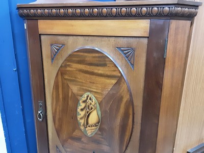 Lot 536 - MAHOGANY CORNER CABINET.