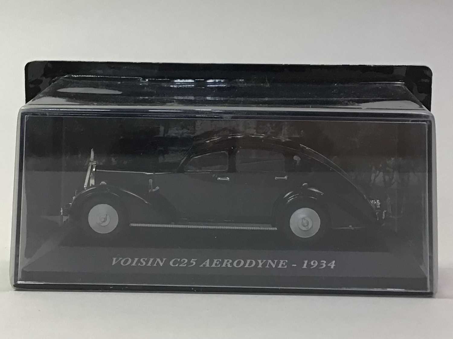 Lot 1089 - NEO SCALE MODELS