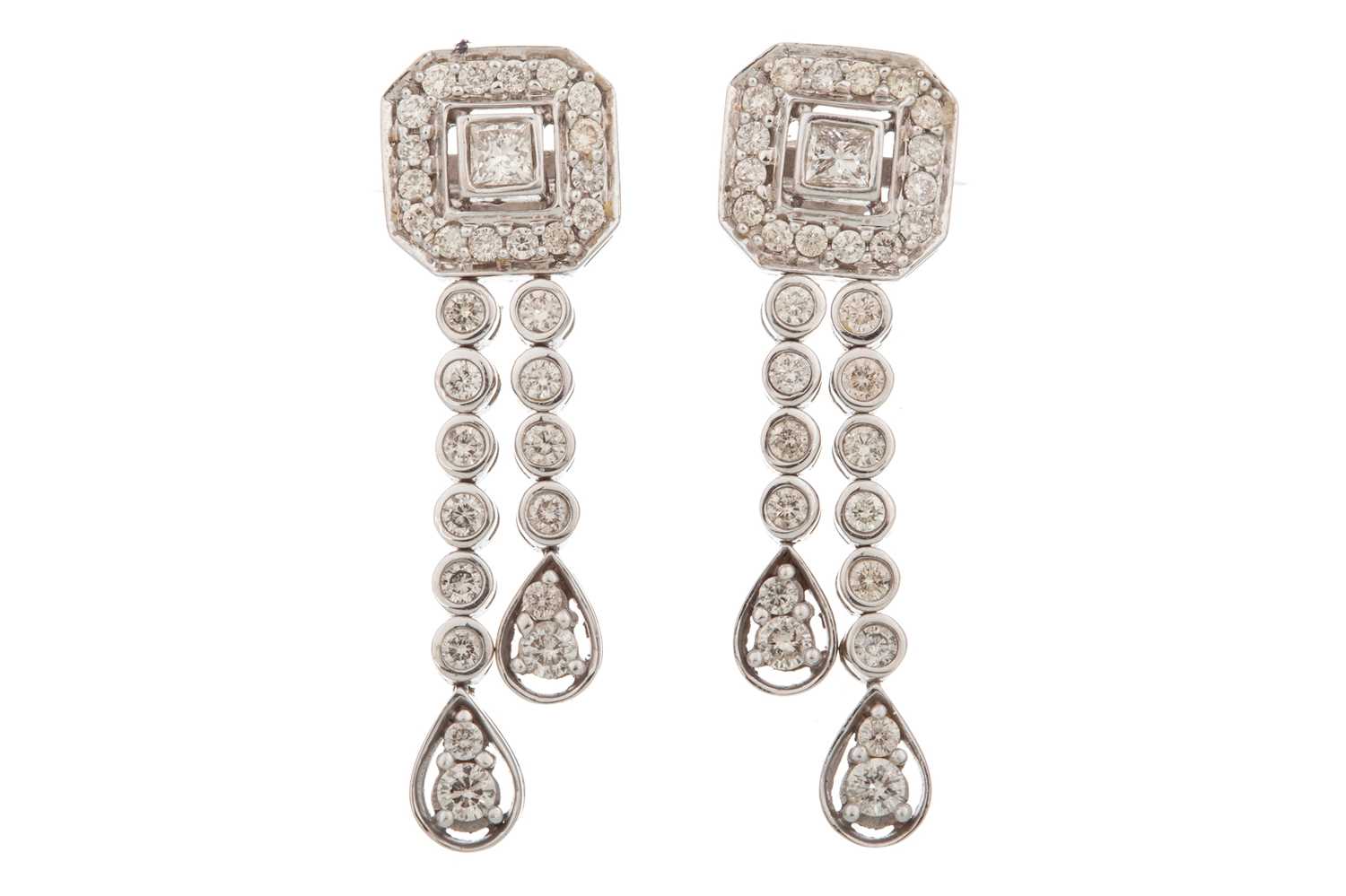 Lot 1195 - PAIR OF DIAMOND DROP EARRINGS