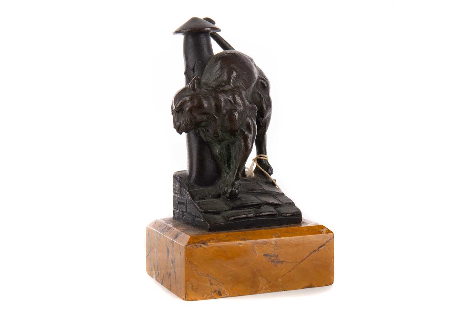 Lot 687 - BRONZE FIGURE OF A CAT