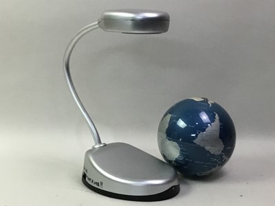 Lot 697 - TERRESTRIAL GLOBE DESK LAMP