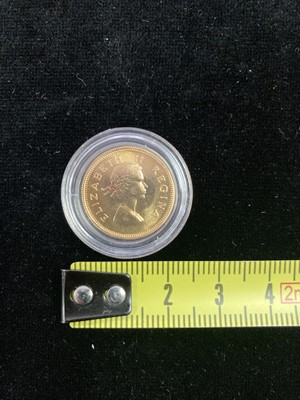 Lot 40 - SOUTH AFRICAN GOLD £1/2 COIN