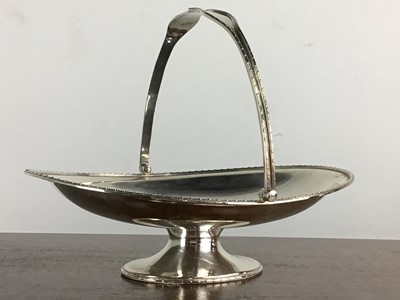 Lot 89 - GEORGE V OVAL SILVER DISH
