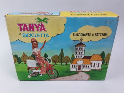 Lot 31 - TANYA IN BICICLETTA