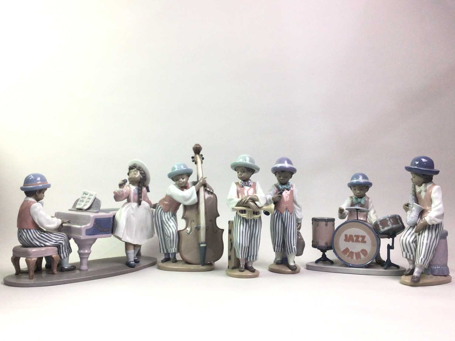 Lot 918 - COMPLETE LLADRO 'JAZZ BAND' SET
