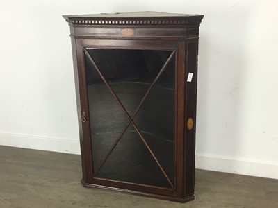 Lot 77 - MAHOGANY HANGING CORNER CUPBOARD