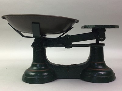 Lot 127 - SET OF SCALES AND WEIGHTS