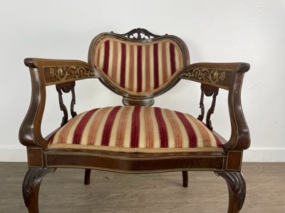 Lot 274 - EDWARDIAN MAHOGANY OPEN ELBOW CHAIR