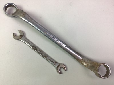 Lot 365 - COLLECTION OF VINTAGE TOOLS