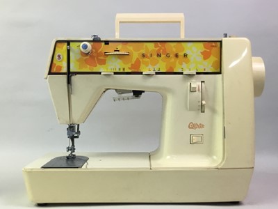 Lot 401 - SINGER SEWING MACHINE