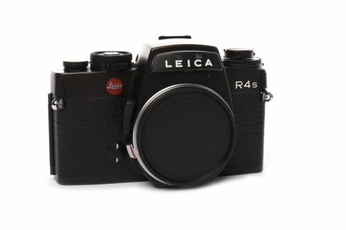Lot 8 - 1984 LEICA R4s black finish, serial number...
