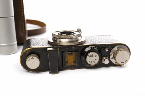 Lot 35 - LEICA 1 black finish, serial number 14452;...