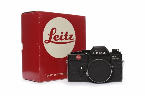 Lot 41 - 1976 LEICA R3 BODY black finish, serial number...