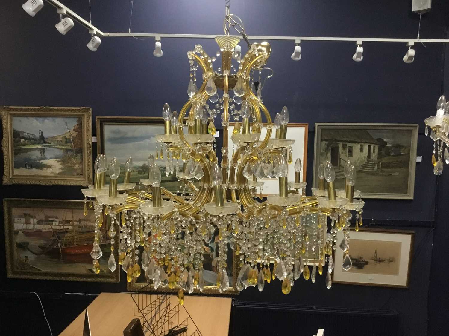 Lot 932 - VENETIAN STYLE CHANDELIER