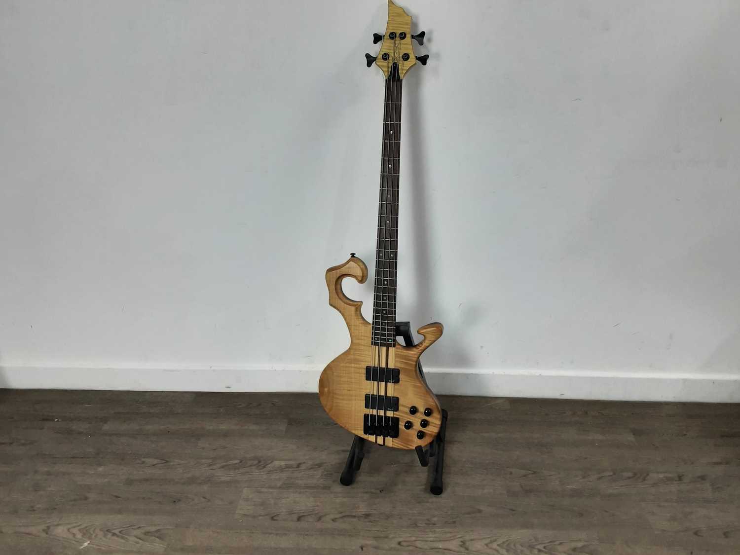 Lot 47 - SPEAR ELECTRIC BASS GUITAR