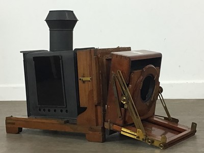 Lot 172 - VICTORIAN MAGIC LANTERN