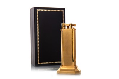 Lot 1276 - DUNHILL GOLD PLATED TABLE LIGHTER