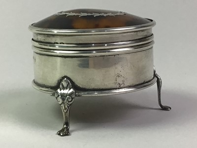 Lot 290 - SILVER AND TORTOISESHELL TRINKET BOX