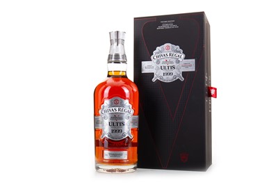 Lot 227 - CHIVAS REGAL 20 YEAR OLD ULTIS 1999 MANCHESTER UNITED F.C. VICTORY EDITION 1L