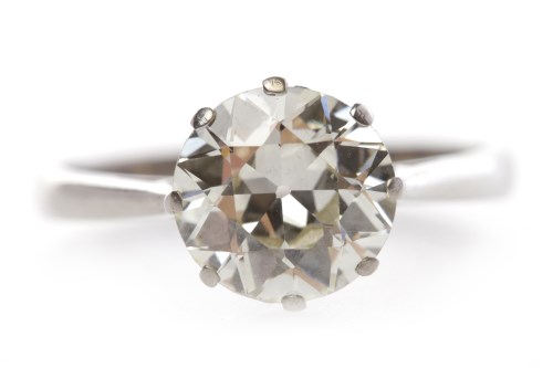 Lot 8 - CERTIFICATED DIAMOND SOLITAIRE RING the eight...
