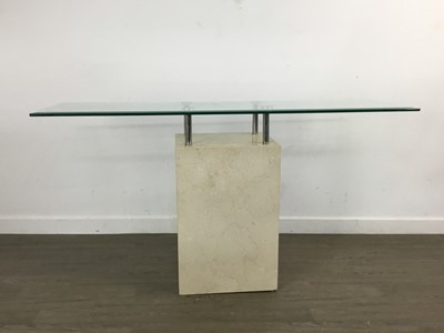 Lot 482 - MODERN TABLE