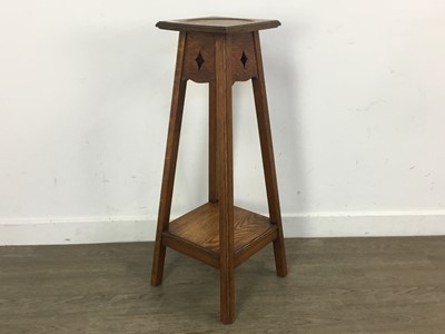 Lot 494 - OAK ARTS AND CRAFTS PLANT STAND