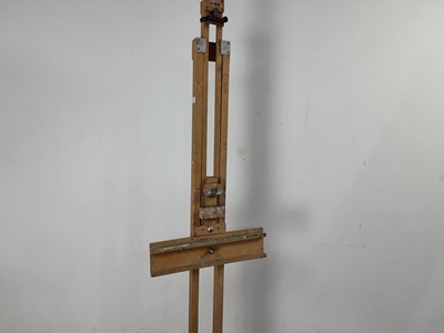 Lot 509 - BEECH ARTIST EASEL