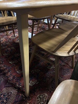 Lot 366 - ERCOL, WINDSOR MODEL 444 GRAND PLANK ELM AND BEECH EXTENDING DINING TABLE