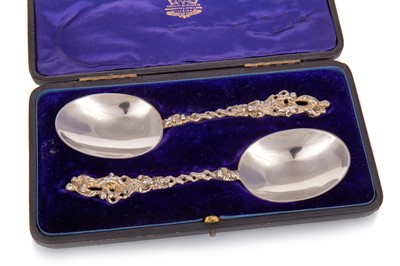 Lot 174 - PAIR OF EDWARDIAN SILVER SERVING SPOONS