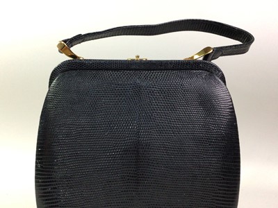 Lot 137 - LIZARD SKIN HANDBAG