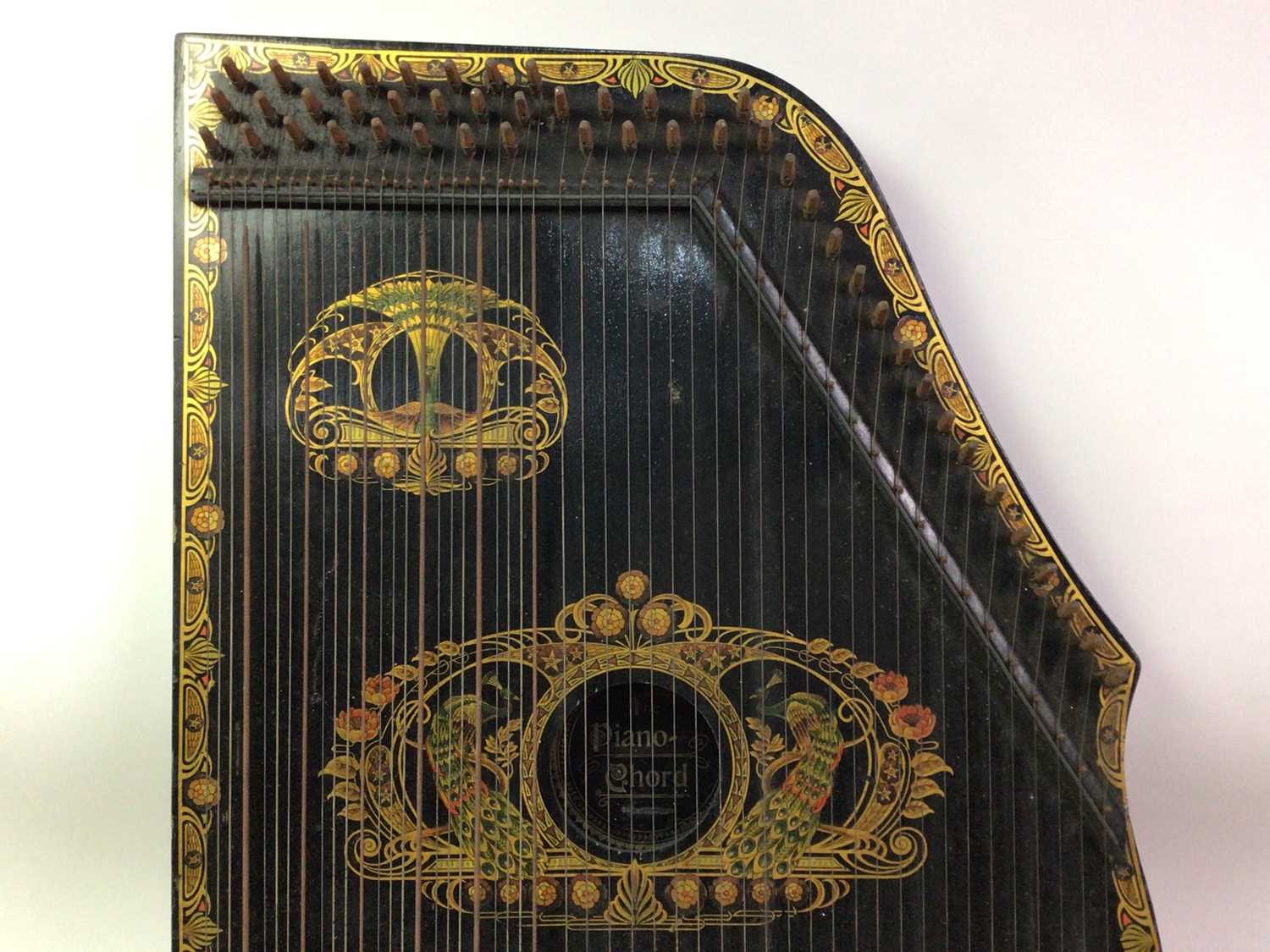 Lot 103 - VICTORIAN ZITHER,