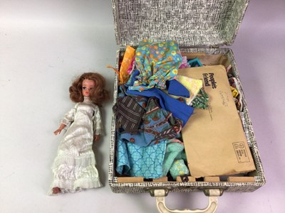 Lot 268 - PAIR OF VINTAGE ICE SKATING SHOES