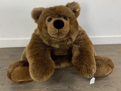 Lot 159 - MODERN STEIFF BEAR