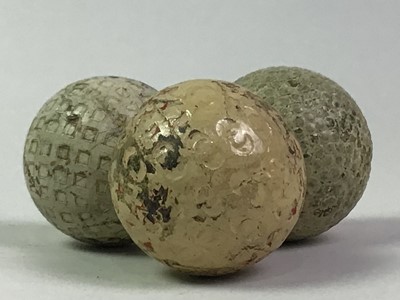 Lot 413 - GROUP OF GOLF BALLS