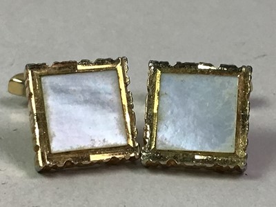 Lot 426 - GROUP OF CUFFLINKS.