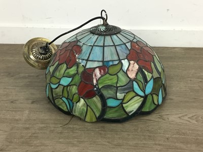 Lot 385 - TIFFANY STYLE LAMP SHADE