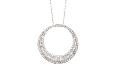 Lot 750 - DIAMOND CIRCLE PENDANT