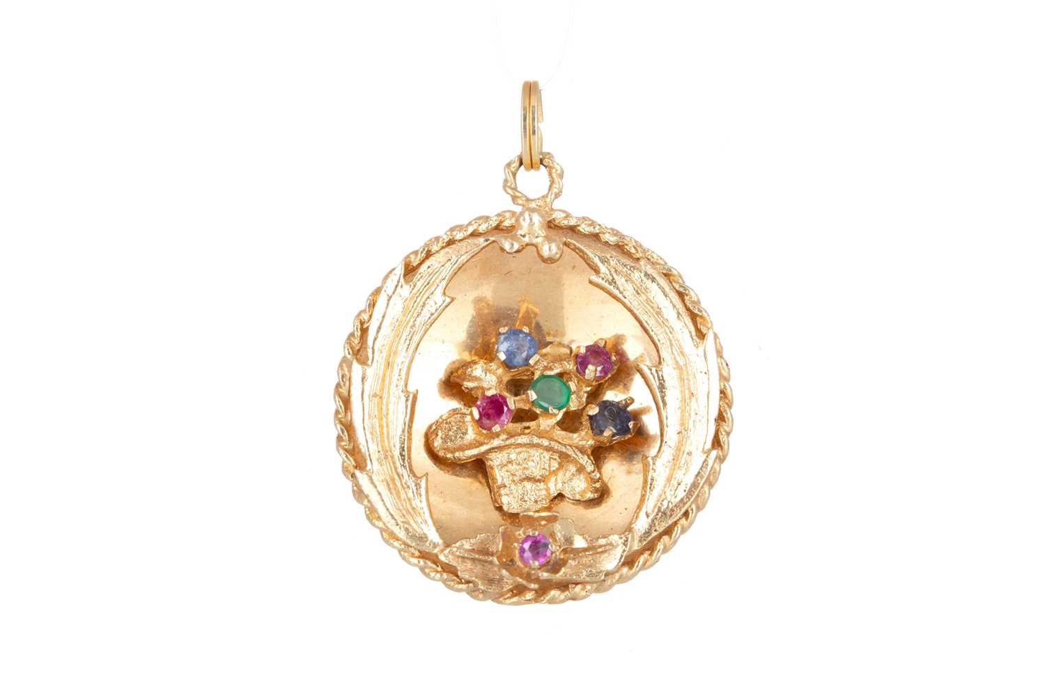 Lot 755 - GEM SET PENDANT