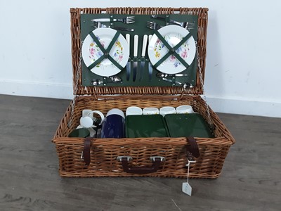 Lot 458A - WICKER PICNIC BASKET