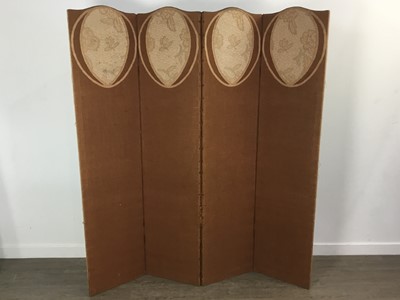 Lot 500 - DRESSING SCREEN