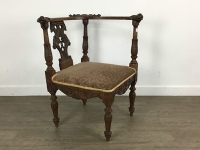 Lot 446 - VICTORIAN CARVED OAK CORNER CHAIR