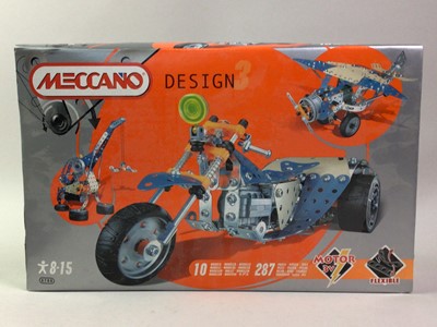 Lot 540 - MODERN MECCANO MOTORISED TRACTOR CONSTRUCTION SET