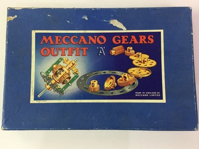 Lot 567 - GROUP OF VINTAGE MECCANO