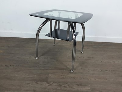 Lot 593 - GLASS TOPPED SIDE TABLE